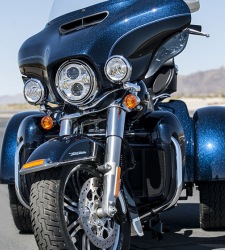 Llega a España la única <b>Harley-Davidson</b> que puede conducirse con carnet de coche - 225x250