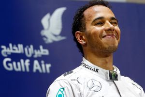 Hamilton gana y confirma el dominio de Mercedes; Alonso acaba en novena posición
