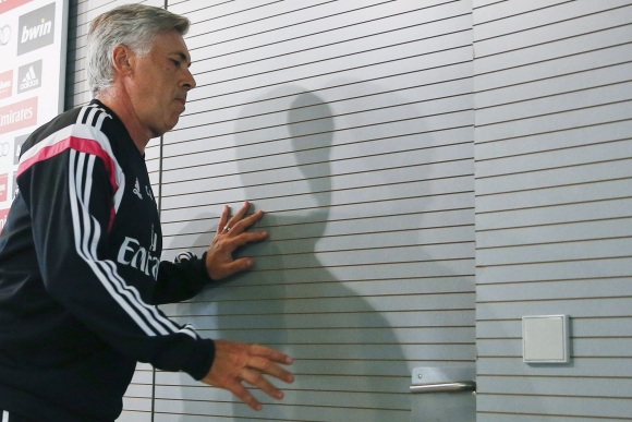ancelotti-puerta-efe.jpg - 640x450