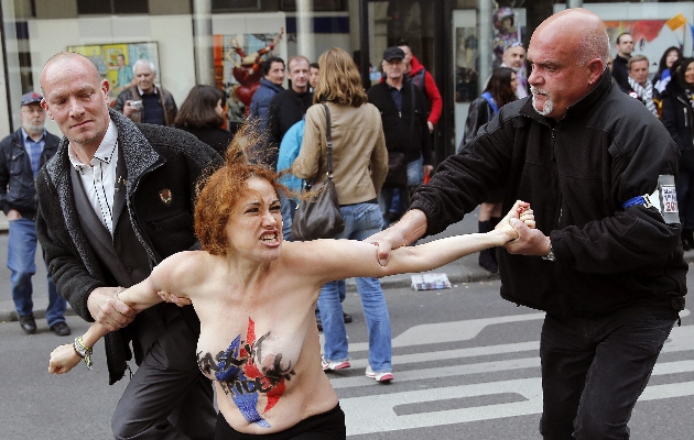 Protestas en la calle contra la industria porno 7